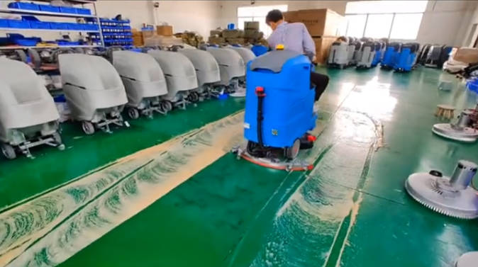西贡2023年还在用人工的物业保洁不妨试试洗地机吧